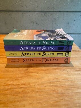 Books 1-4 Spark Your Dream/Atrapa Tu Sueno (Zapp Family Adventure)